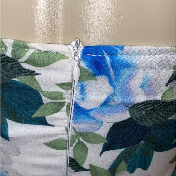 La Patean White With Blue Flowers Dress - Picture 6 of 14